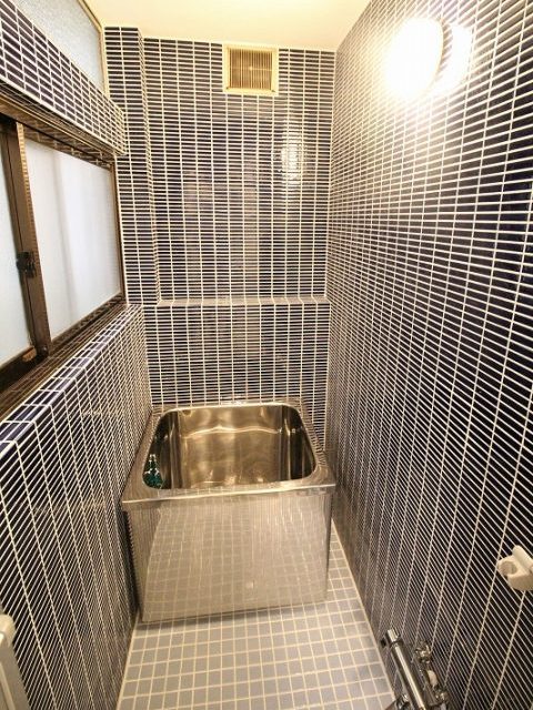 戸建リノベーション、リノベーション東京、レトロ浴室、ステンレス浴槽、ボーダータイル