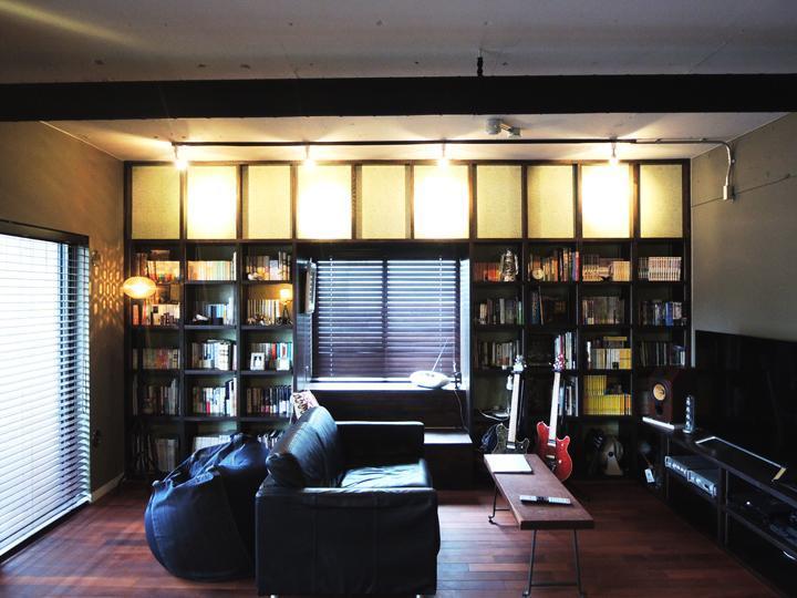 リノベーション事例「ブルックリンスタイルをめざしてリノベ。ブックカフェのような部屋を住みこなす」