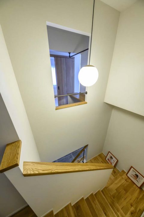 戸建リノベーション　スタイル工房　階段　ファミリークローゼット