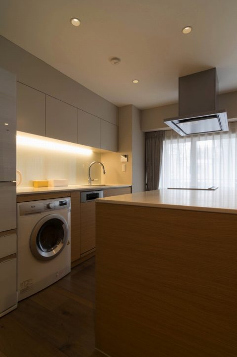 マンションリノベーション　スタイルイズスティルリビング　キッチン　洗濯機　食洗器
