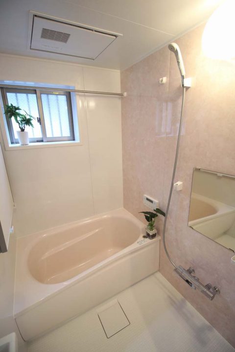 戸建てリノベーション、リノベーション東京、浴室換気委乾燥機、浴室窓、WTシリーズ