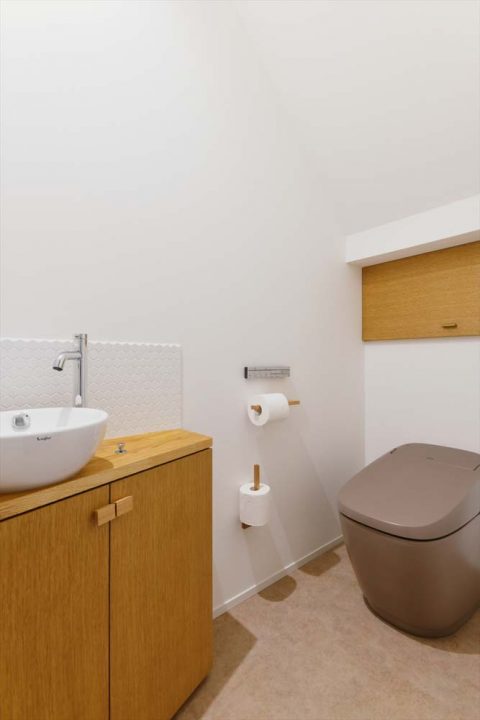 戸建リノベーション　スタイル工房　トイレ　手洗いカウンター