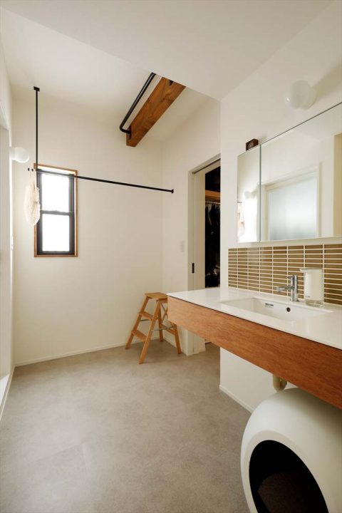 戸建リノベーション　スタイル工房　洗面室　室内物干しスペース