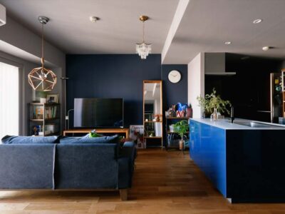 「スタイル工房」のマンションリノベーション事例「大きな間取り変更なしで、ブルーが主役の雰囲気ある住まいに一新」