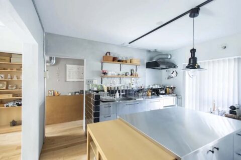 マンションリノベーション、ゼロリノベ、ステンレスキッチン、作業台、見せる収納