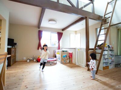 「駿河屋」のリノベーション事例「輪郭を残しながら次世代に受け継ぐ二世帯住宅へ。自然素材をふんだんに使った戸建てリノベーション」