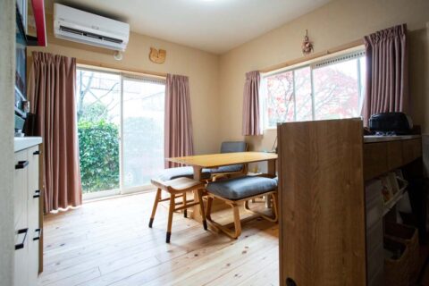 戸建てリノベーション、駿河屋、ダイニング、無垢材フローリング、LDK