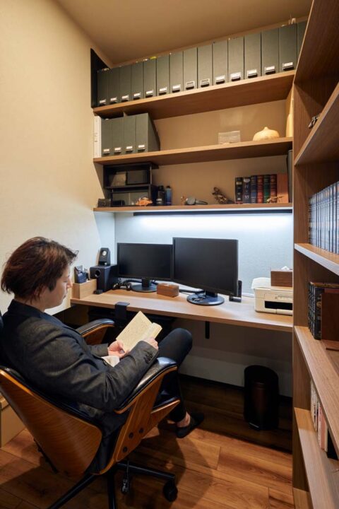 マンションリノベーション、KULABO(クラボ)、書斎、可動式本棚、こもり感