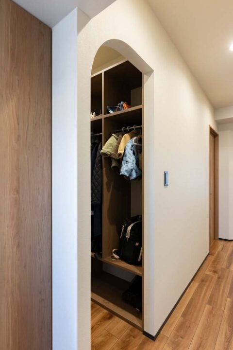 マンションリノベーション、KULABO(クラボ)、玄関ロッカー、オープン収納、4分の1円アール、
