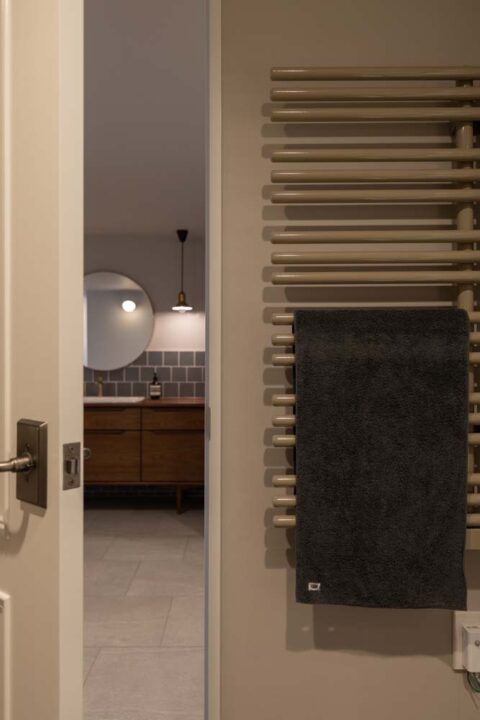 マンションリノベーション、FILE(ファイル)、タオルウォーマー、脱衣室暖房、ホテルライク