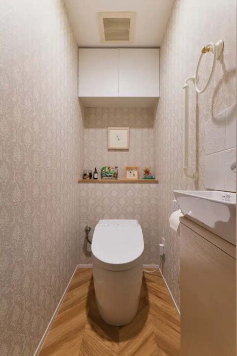 マンションリノベーション、夢工房、アースカラー、トイレ収納、飾り棚