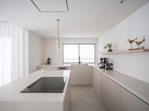 マンションリノベーション、CLOCK(クロック)、アイランドキッチン、造作キッチン、モールテックス