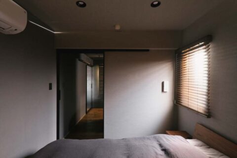 スタイル工房　マンションリノベーション　寝室　ガラスドア