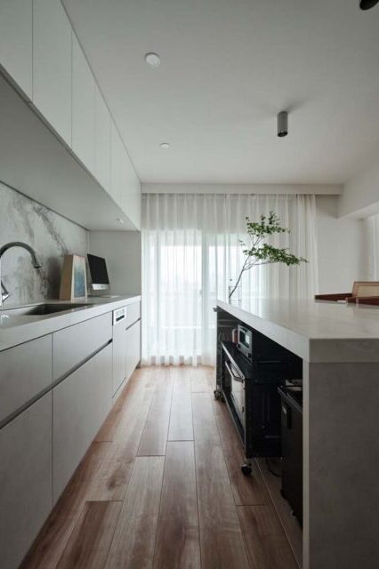 マンションリノベーション、ハコリノベ、キッチン収納、作業カウンター、オープンキッチン