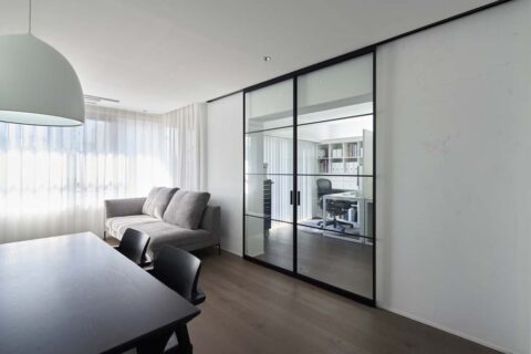 マンションリノベーション、アートリフォーム、ガラス引き戸、抜け感、ワークスペース
