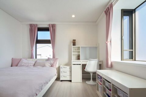 マンションリノベーション、アートリフォーム、寝室、子ども部屋、ピンク