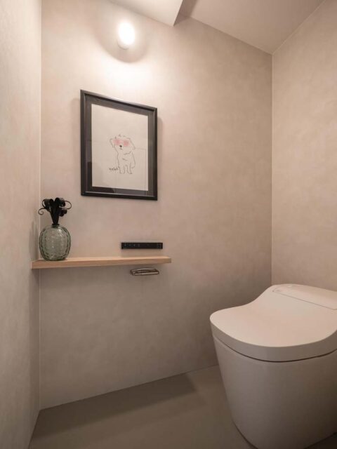 マンションリノベーション、CLOCK(クロック)、トイレ収納、埋め込み収納、アート