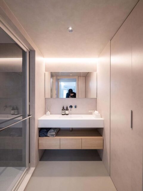マンションリノベーション、CLOCK(クロック)、造作洗面台、引き出し収納、ミラーボックス