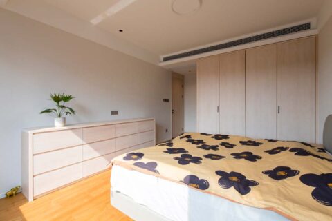 マンションリノベーション、H2DO一級建築士事務所、寝室、造作家具、木目