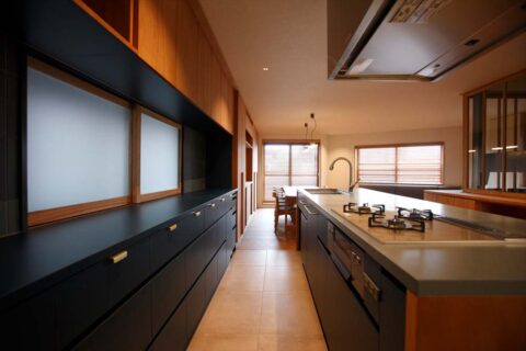 戸建てリノベーション、水工房、造作キッチン、アイランドキッチン、キッチン収納