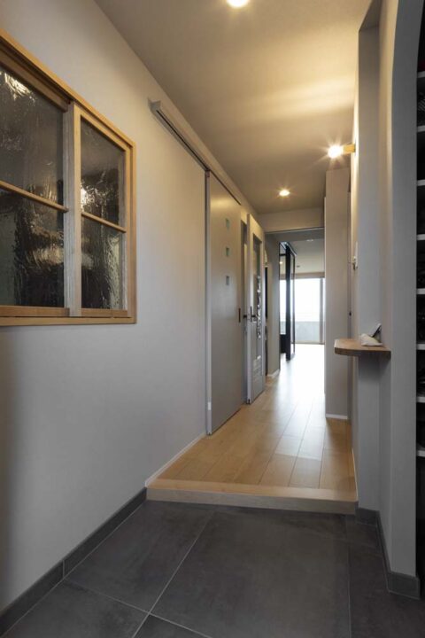 マンションリノベーション、Renomama(リノまま)、室内窓、玄関収納、シューズインクローゼット