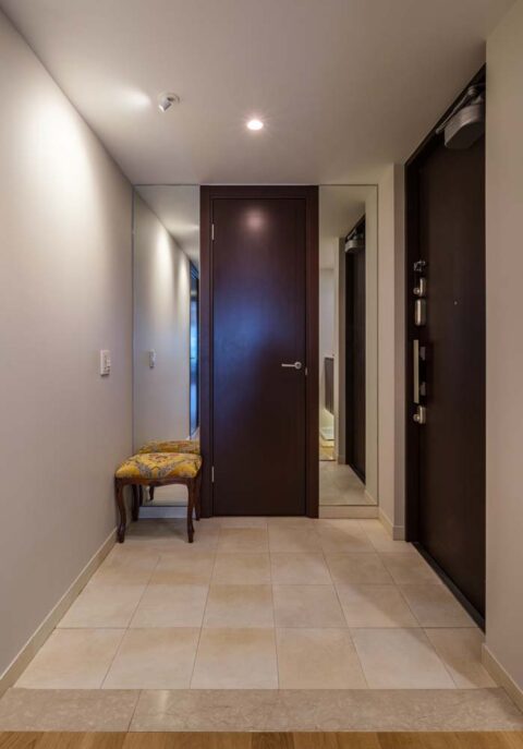 マンションリノベーション、スタイル イズ スティル リビング、既存活用、造作建具、タイル床