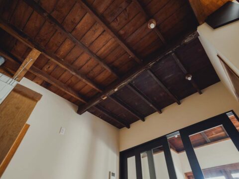 戸建てリノベーション、アズ建設、躯体現し、和テイスト、ガラス戸