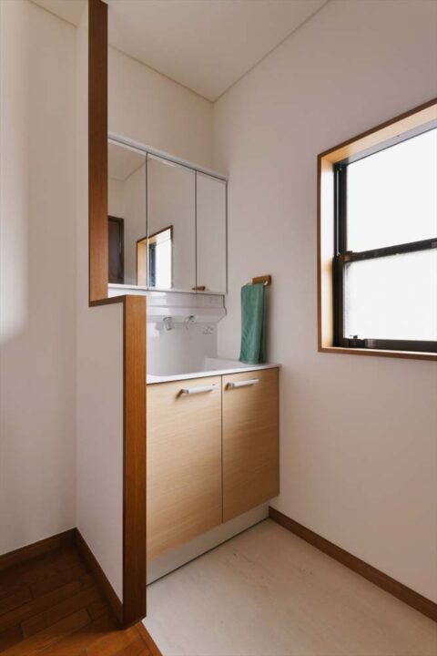 戸建リノベーション　スタイル工房　2階トイレ　洗面台