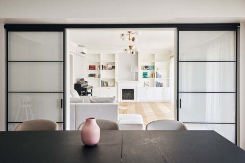 マンションリノベーション、SHUKEN Re(シュウケンアールイー)、引き戸、間仕切り、透明ガラス