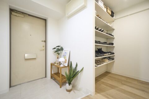 マンションリノベーション、マイリノbyグローバルベイス、玄関収納、靴入れ、オープン棚