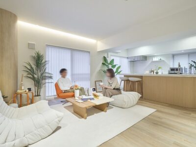 「マイリノbyグローバルベイス」のマンションリノベーション事例「オーダーキッチンで理想の住まいを実現。アールを効果的に取り入れたマンションリノベーション」