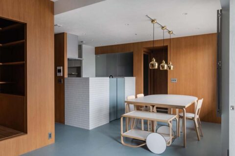マンションリノベーション、nu(エヌ・ユー)リノベーション、レトロ、タイル壁、対面キッチン