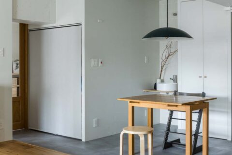 マンションリノベーション、ハコリノベ、洗面台、身支度コーナー、ダイニングテーブル