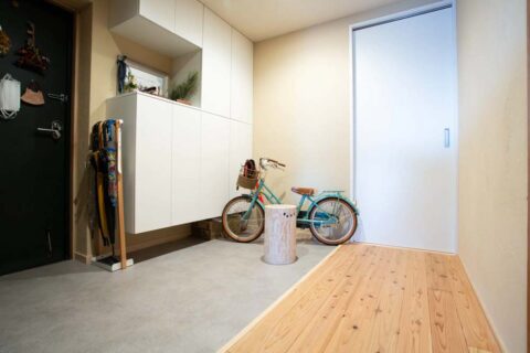 マンションリノベーション、駿河屋、玄関土間、玄関収納、自転車置き場