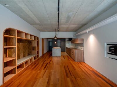 「エキップ(equip)」のマンションリノベーション事例「光のグラデーションで奥行きを感じる住まい。廊下を整理して無駄のない間取りにリノベーション」