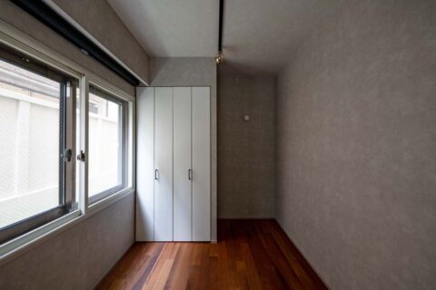 マンションリノベーション、エキップ(equip)、子ども部屋、クローゼット、4枚扉