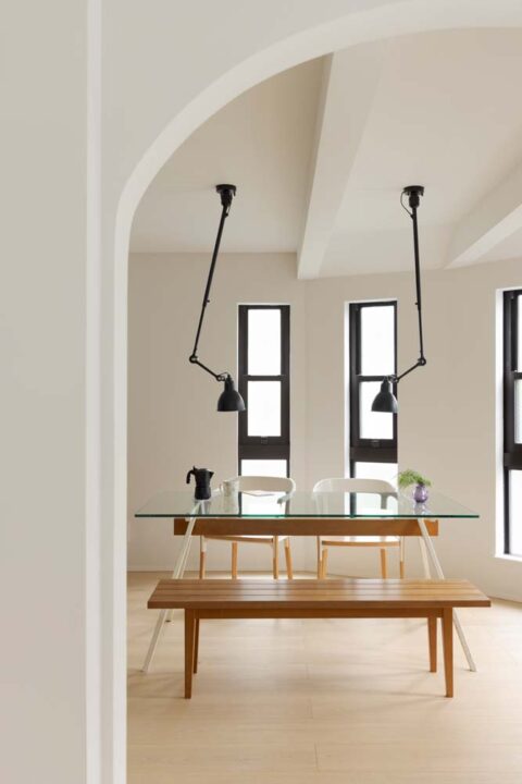 戸建てリノベーション、+Marchitects(プラスエム・アーキテクツ)、アーチ開口、コンテンポラリー、アール