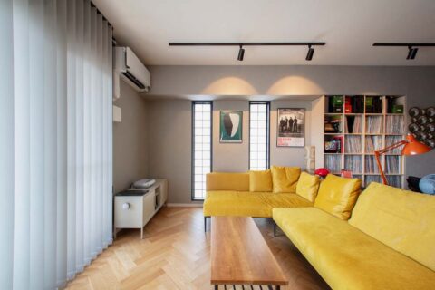 マンションリノベーション、アートリフォーム、ヘリンボーン、L型ソファ、スポットライト