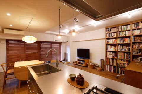 マンションリノベーション スタイル工房 アイランドキッチン 室内干し用ハンガー 上手工作所