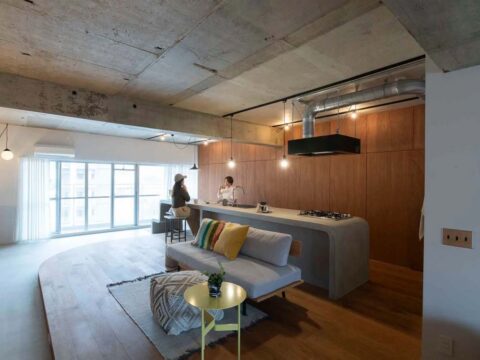 マンションリノベーション、ゼロリノベ、床切り替え、カフェ風、アイランドキッチン