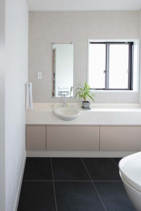 戸建てリノベーション、住工房、既存活用、トイレ手洗い、陶器ボウル