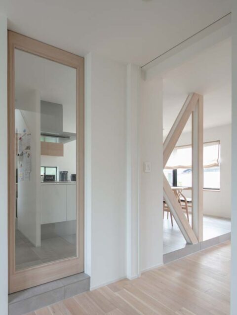 戸建てリノベーション、住工房、造作建具、ガラス入りドア、透明ガラス