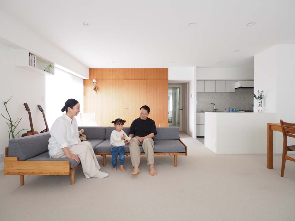 リノベーション事例「余白を残す、マンションリノベ。造作収納と独立したワークスペースですっきりした生活空間に」