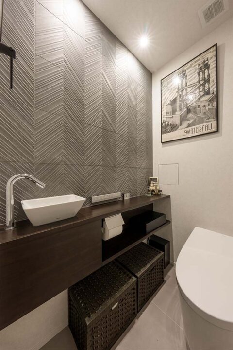 マンションリノベーション、インテリックス空間設計、タイル壁、トイレ手洗い、ホテルライク