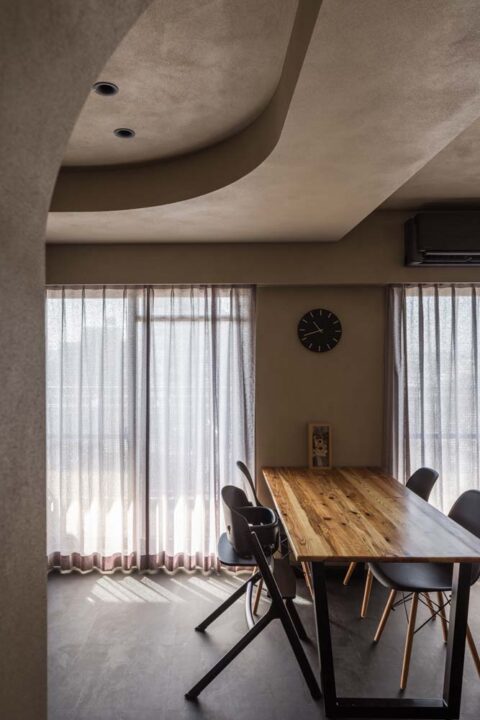 マンションリノベーション、ハコリノベ、スタイリッシュ、レースカーテン、アール天井