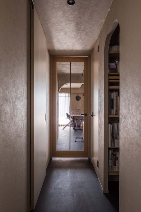 マンションリノベーション、ハコリノベ、ガラス入りドア、造作建具、塗りムラ