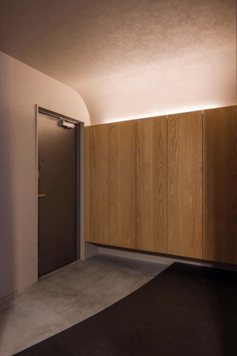 マンションリノベーション、ハコリノベ、玄関収納、フロートタイプ、間接照明
