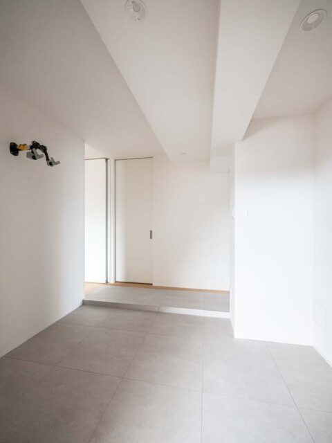 マンションリノベーション、CLOCK(クロック)、玄関土間、玄関収納、自転車置き場