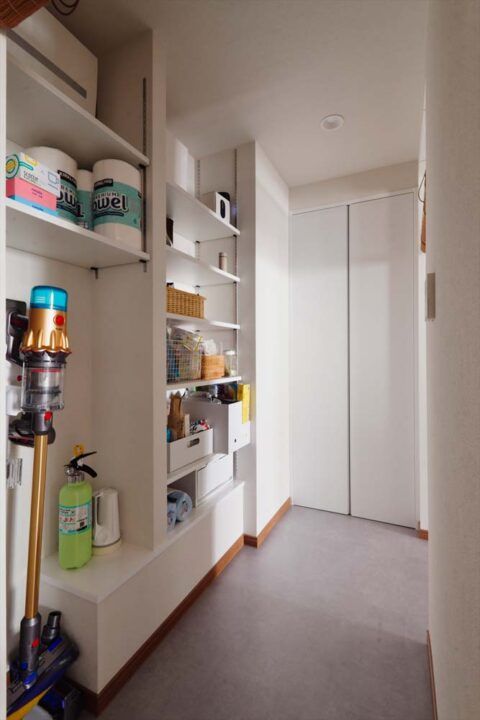 マンションリノベーション　スタイル工房　パントリー　キッチン