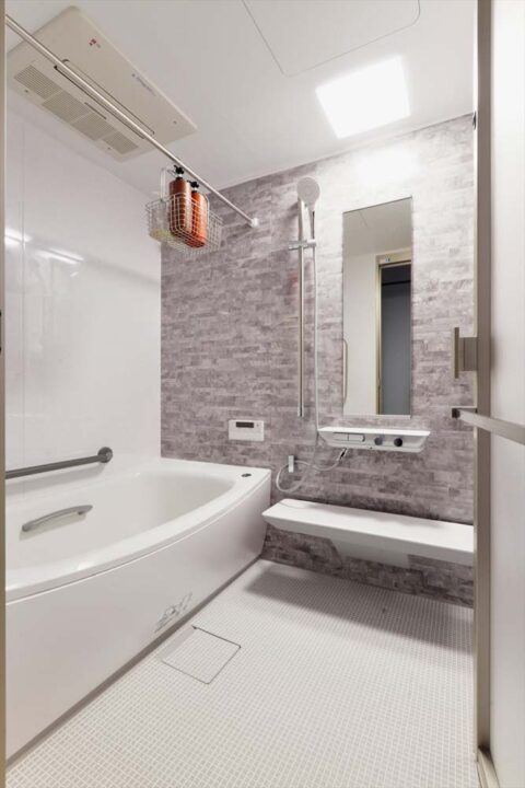 マンションリノベーション　スタイル工房　ユニットバス　TOTO　石材調パネル